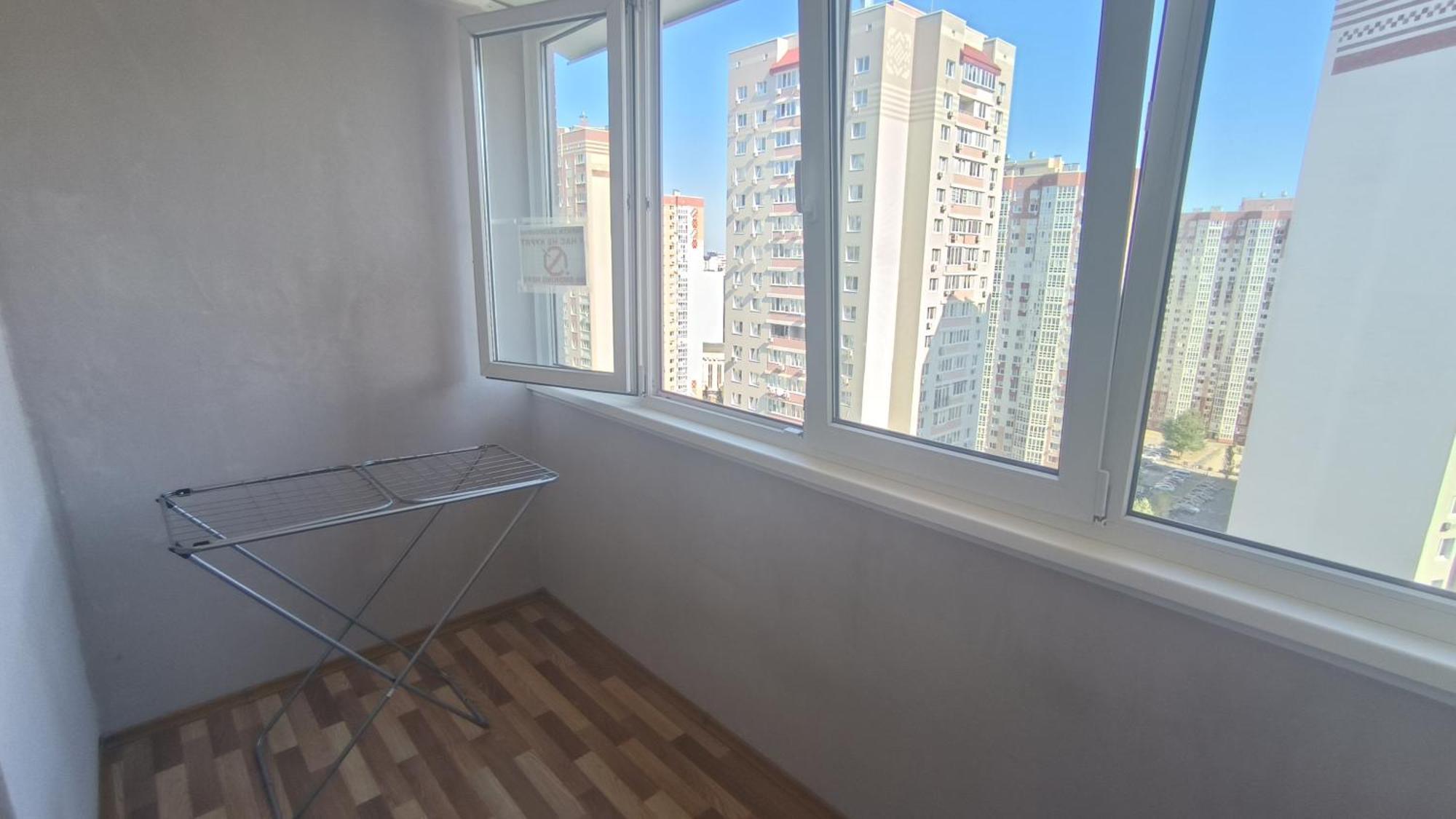 Apartment Near Metro Pozniaky キエフ エクステリア 写真