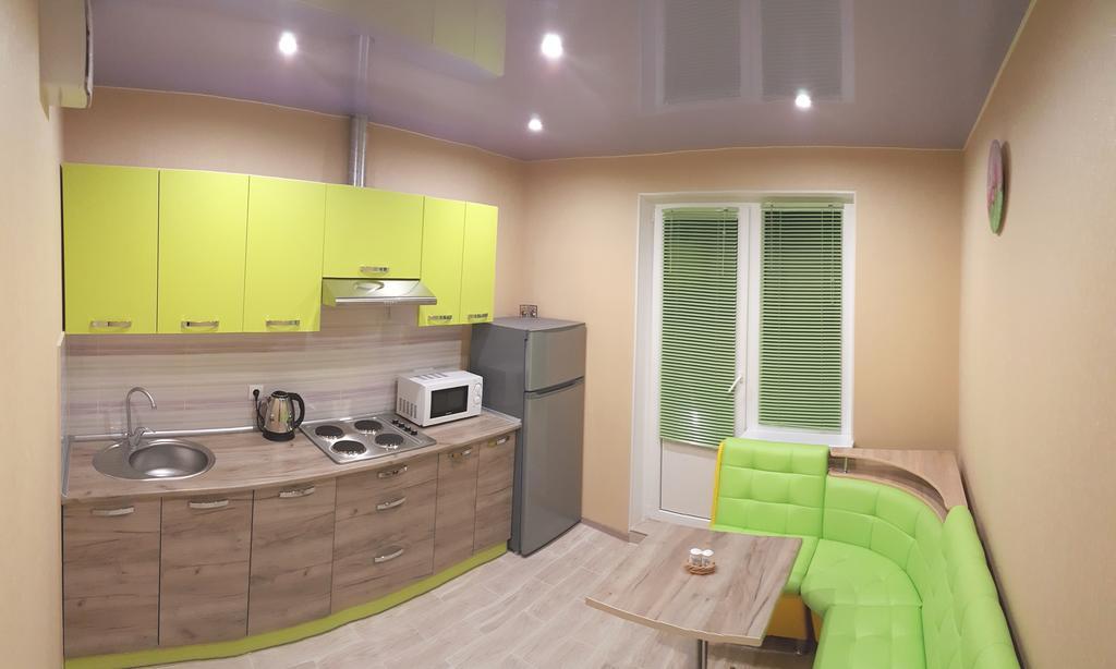 Apartment Near Metro Pozniaky キエフ エクステリア 写真