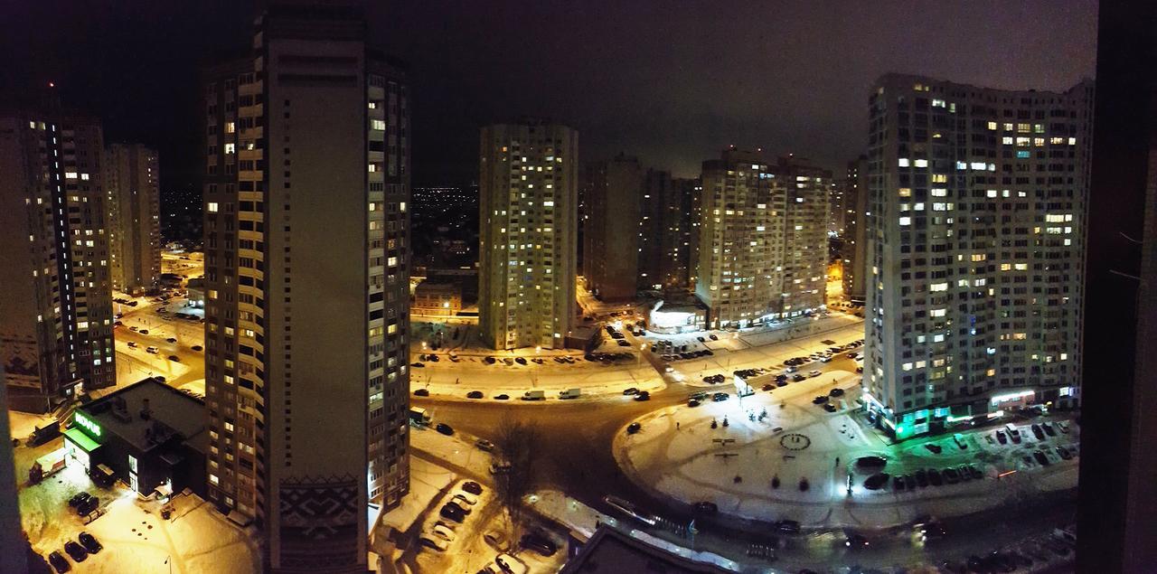Apartment Near Metro Pozniaky キエフ エクステリア 写真